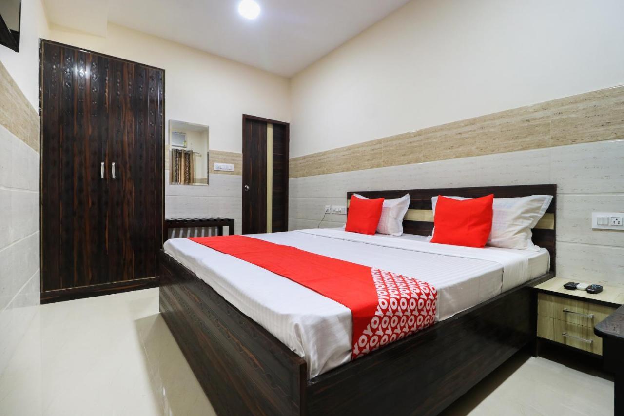 Oyo 49095 Hotel K Fort Abadpura Esterno foto
