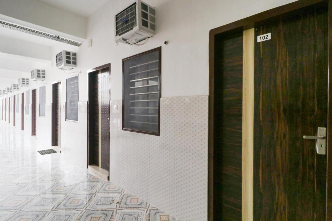 Oyo 49095 Hotel K Fort Abadpura Esterno foto